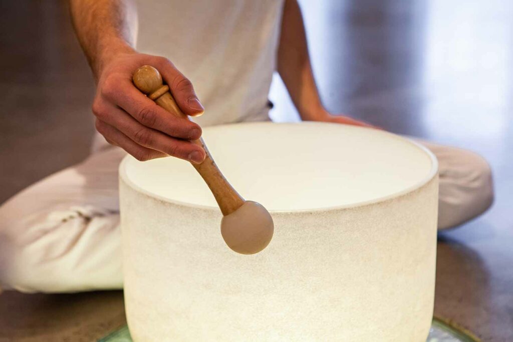 Offering full moon, new moon, and group sound baths. LIFE IS BEAUTIFUL FEEL IT with healings